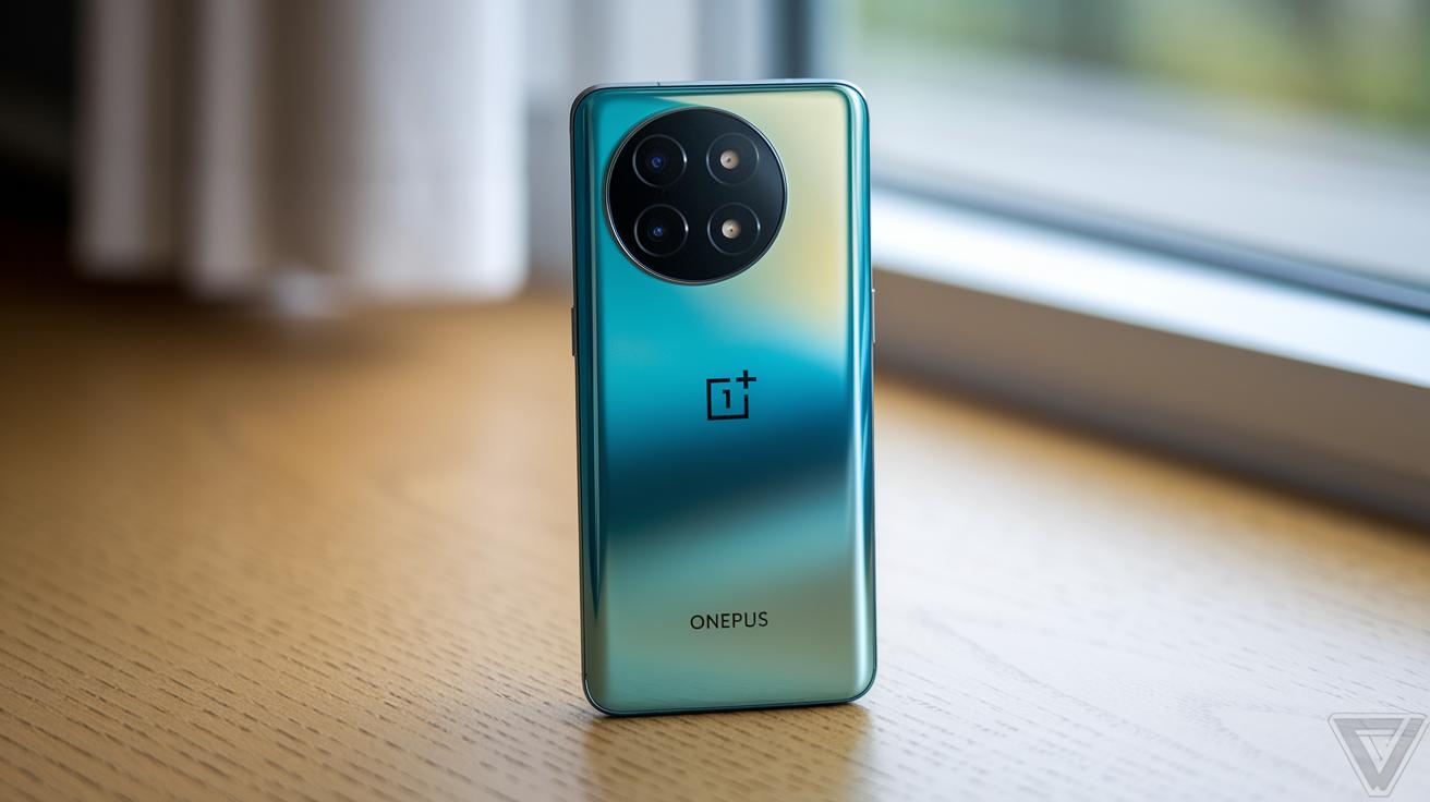 OnePlus 13 MiniEdge Same Muscle, Smaller Frame.jpg